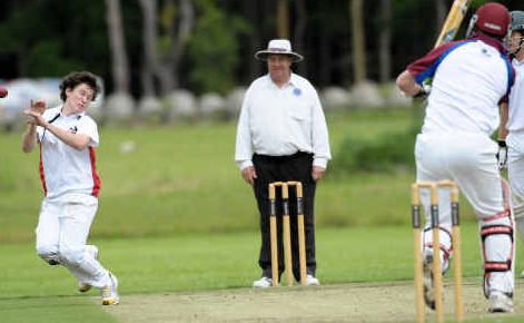 Tough chance: PBBC Colts bowler Daniel Harris drops a sharp chance off Diggers batsman Joe Willman who went on to post 31 runs in Saturday’s clash. Tough chance: PBBC Colts bowler Daniel Harris drops a sharp chance off Diggers batsman Joe Willman who went on to post 31 runs in Saturday’s clash.